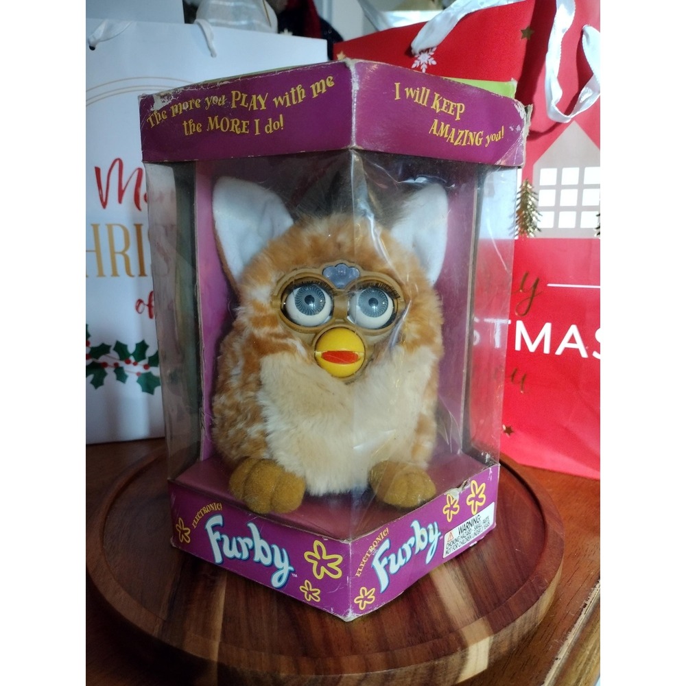 Furby Giraffe with box- Vintage electronic toy 1998